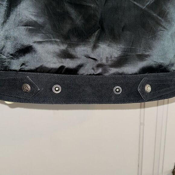 Vintage 80s/90s Mona Mode black suede leather vest with collar & pockets - Picture 8 of 9